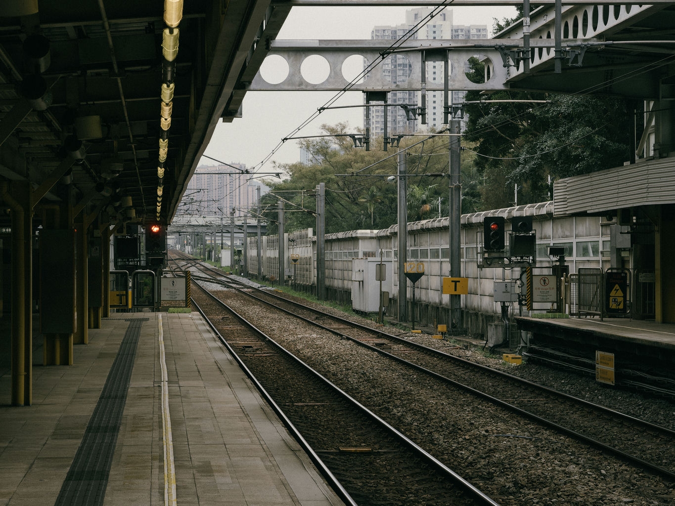 23.05.12_香港_FujiFilmSuperia400_12-1E9A926C53D14485BDB09ACB26E574EB-2024-05-31-15:47:02.jpg